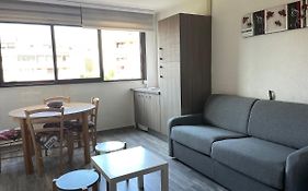 Fréjus, Studio dans résidence avec Piscine